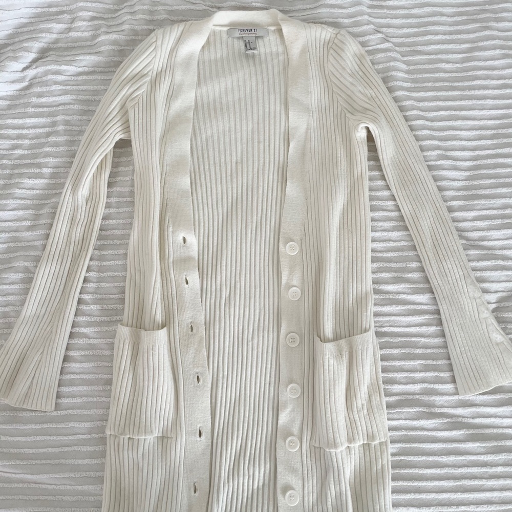 White Maxi Cardigan with buttons and pockets